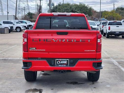 2022 Chevrolet Silverado 1500 Custom