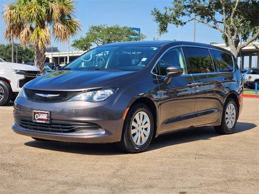 2019 Chrysler Pacifica L