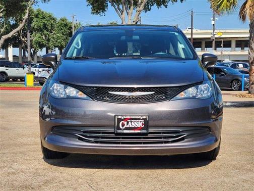2019 Chrysler Pacifica L