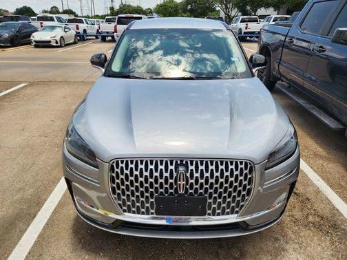Radiance Metallic 2023 Lincoln Corsair Standard