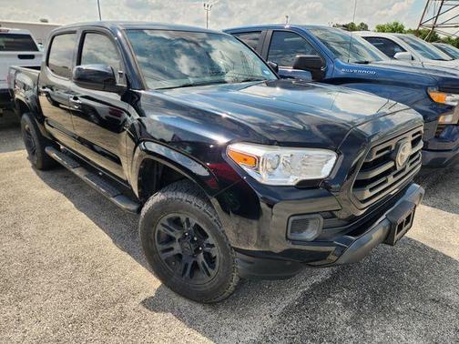 Midnight Black Metallic 2018 Toyota Tacoma SR
