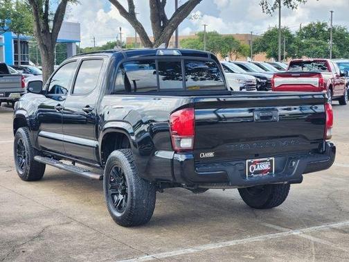 Midnight Black Metallic 2018 Toyota Tacoma SR