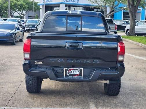 Midnight Black Metallic 2018 Toyota Tacoma SR