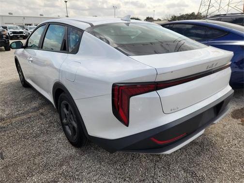 2025 Kia K4 