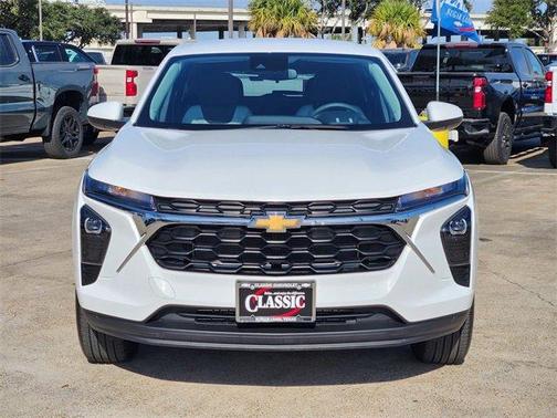 2025 Chevrolet Trax LS