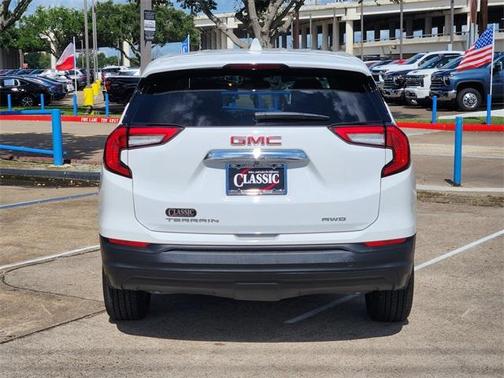 2024 GMC Terrain SLE