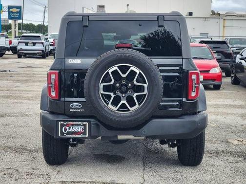 Shadow Black 2025 Ford Bronco Outer Banks