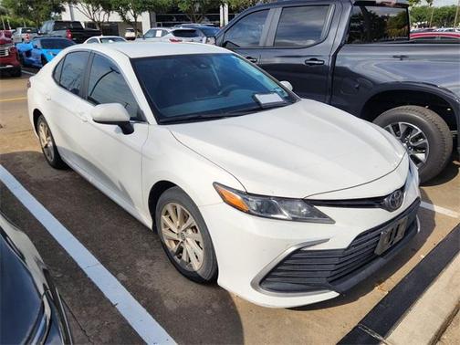 2022 Toyota Camry LE