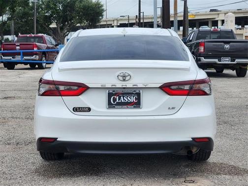 2022 Toyota Camry LE