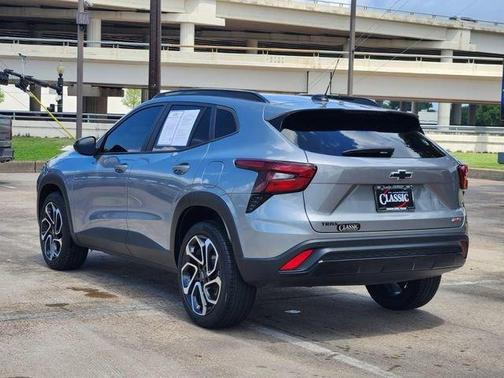 Sterling Gray Metallic 2025 Chevrolet Trax 2RS