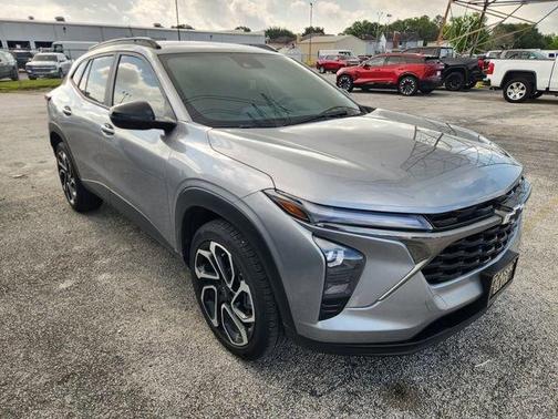 Sterling Gray Metallic 2025 Chevrolet Trax 2RS
