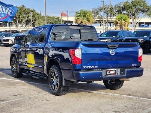 2021 Nissan Titan SV