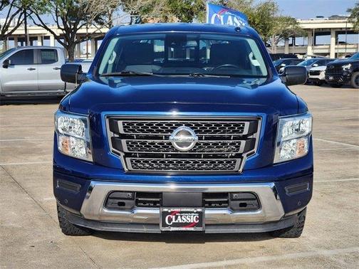 2021 Nissan Titan SV