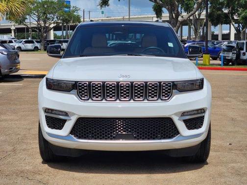 2022 Jeep Grand Cherokee Summit