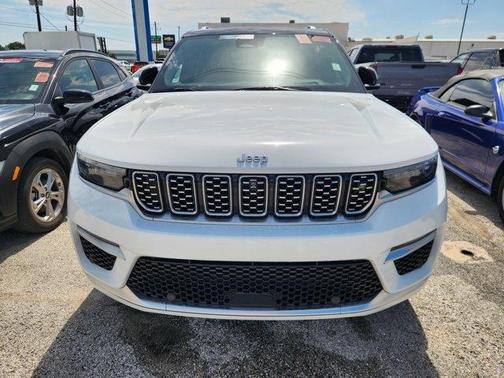 2022 Jeep Grand Cherokee Summit