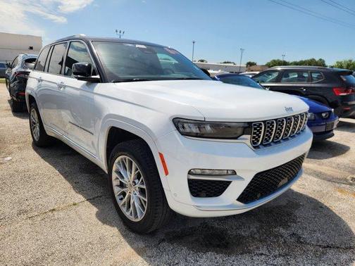 2022 Jeep Grand Cherokee Summit