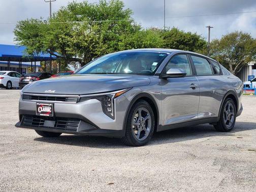 2025 Kia K4 