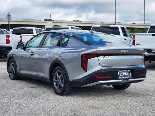 2025 Kia K4 