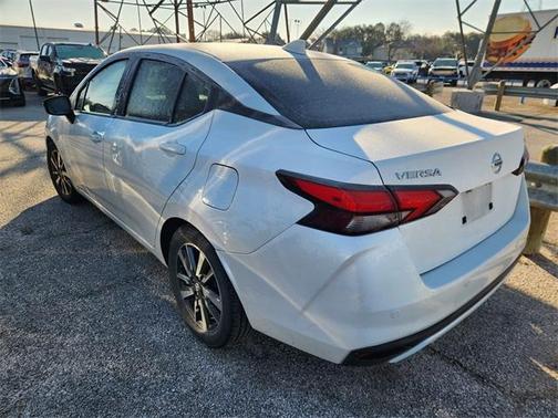2021 Nissan Versa 1.6 SV