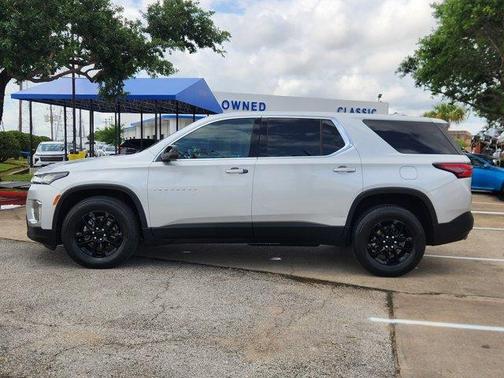 2022 Chevrolet Traverse LS