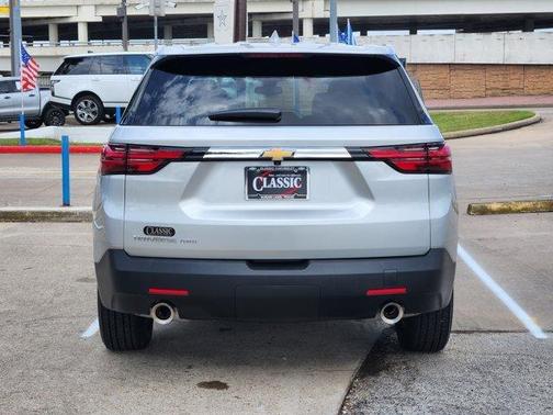 2022 Chevrolet Traverse LS