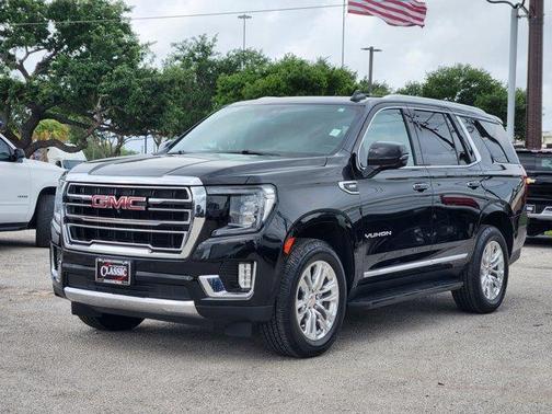 2022 GMC Yukon SLT