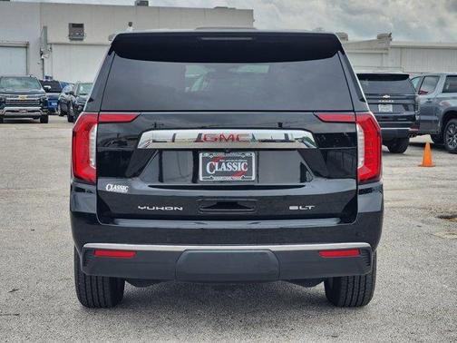 2022 GMC Yukon SLT