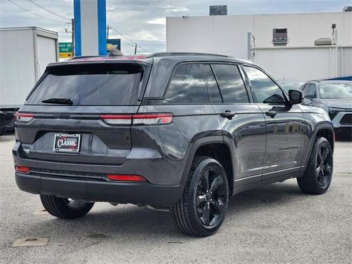 2024 Jeep Grand Cherokee Laredo