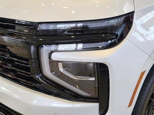 2025 Chevrolet Suburban RST