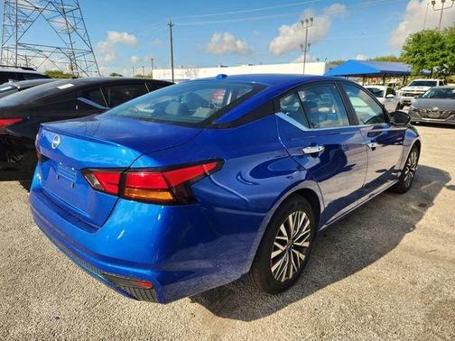 Bluestone Pearl 2025 Nissan Altima SV