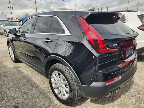 2022 Cadillac XT4 Luxury