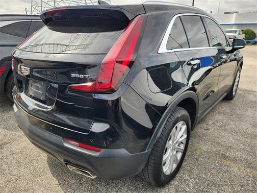 2022 Cadillac XT4 Luxury
