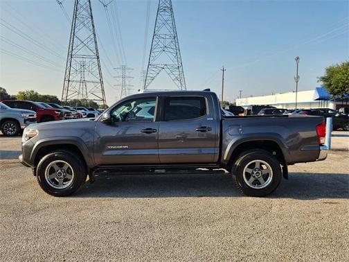2017 Toyota Tacoma SR5