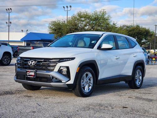 2025 Hyundai TUCSON SE