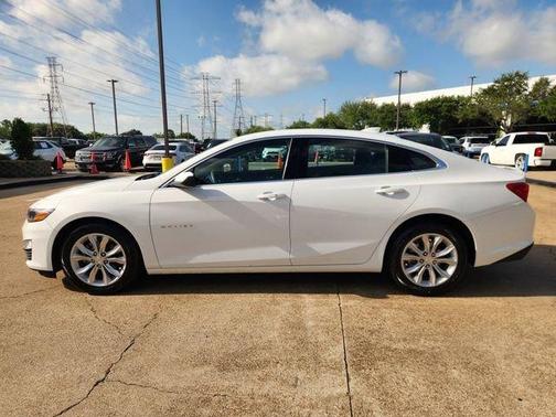 Summit White 2024 Chevrolet Malibu LT