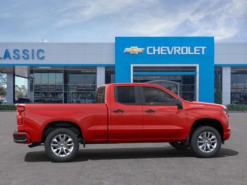 2025 Chevrolet Silverado 1500 Custom