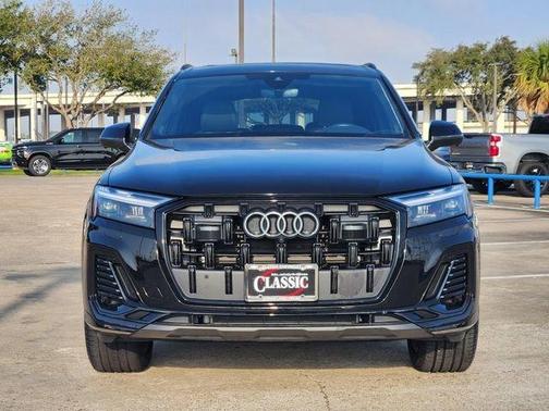 2025 Audi Q7 45 Premium Plus