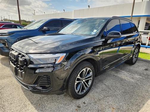 2025 Audi Q7 45 Premium Plus