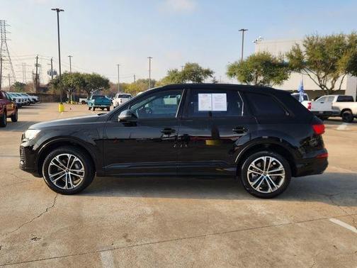 2025 Audi Q7 45 Premium Plus