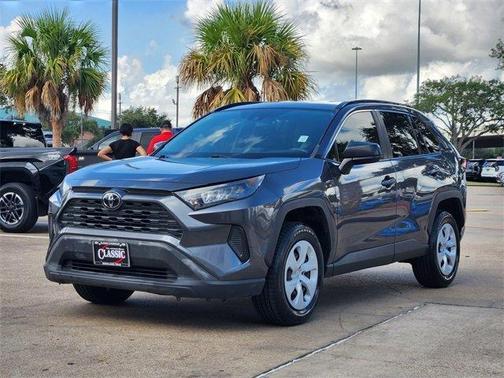 2019 Toyota RAV4 LE