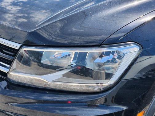 2020 Volkswagen Tiguan 2.0T SE R-Line Black