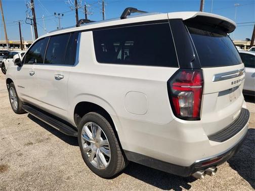 2023 Chevrolet Suburban High Country