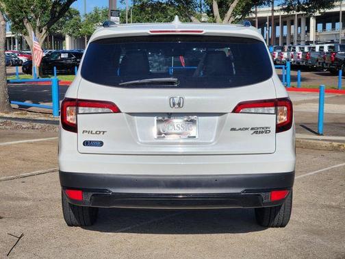 Platinum White Pearl 2021 Honda Pilot Black Edition