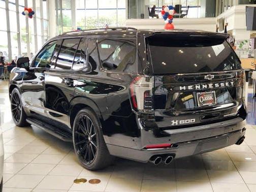 2025 Chevrolet Tahoe RST