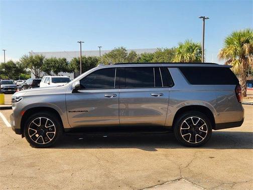 2021 Chevrolet Suburban RST