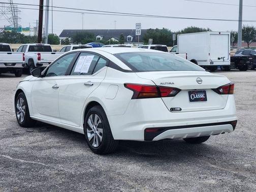 Glacier White 2025 Nissan Altima S