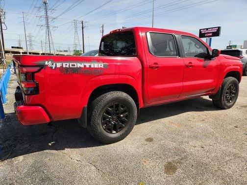 2022 Nissan Frontier SV