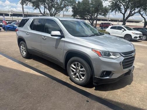 2021 Chevrolet Traverse LT Cloth