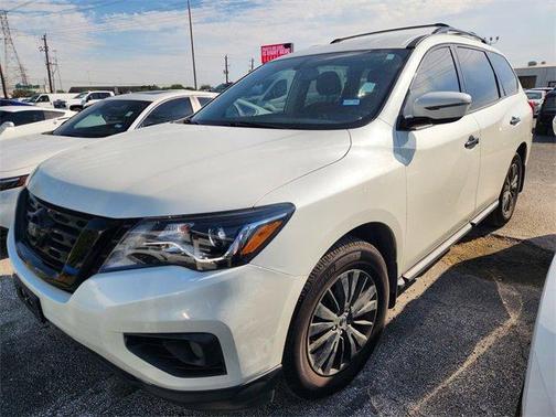 2020 Nissan Pathfinder SV