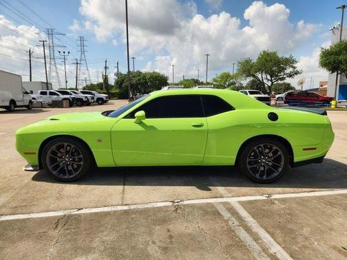 Sublime Clearcoat Metallic 2023 Dodge Challenger R/T Scat Pack